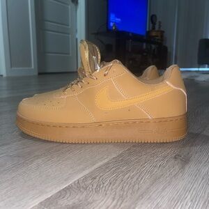 Brand New Nike Air Force 1 Basketball Shoe. Brown Kakhi
